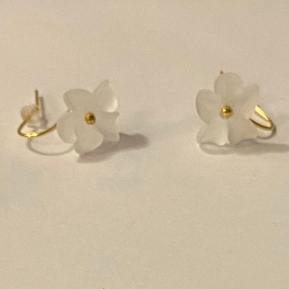 NEW White acrylic flowers with gold ear wire